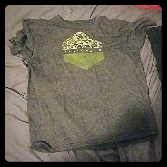 Billabong t shirt - Picture 1 of 2